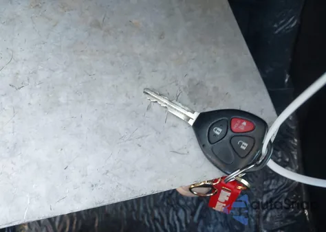 2014 Toyota Yaris Se (Tmc/Cbu Plant) из США, поврежденный, VIN JTDKTUD37ED589771